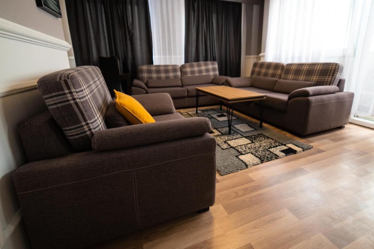 Cedartree Prishtina Apartment Prishtine Bagian luar foto