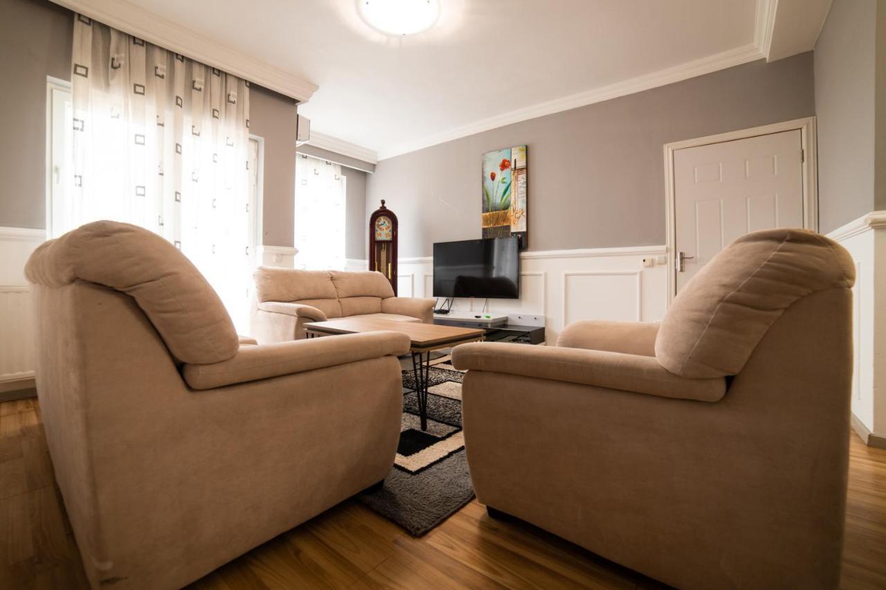 Cedartree Prishtina Apartment Prishtine Bagian luar foto