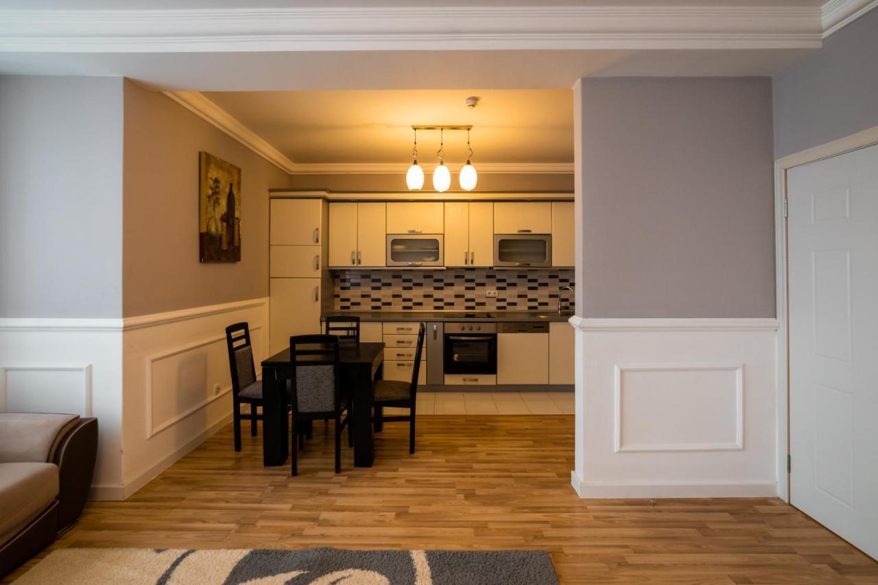 Cedartree Prishtina Apartment Prishtine Bagian luar foto