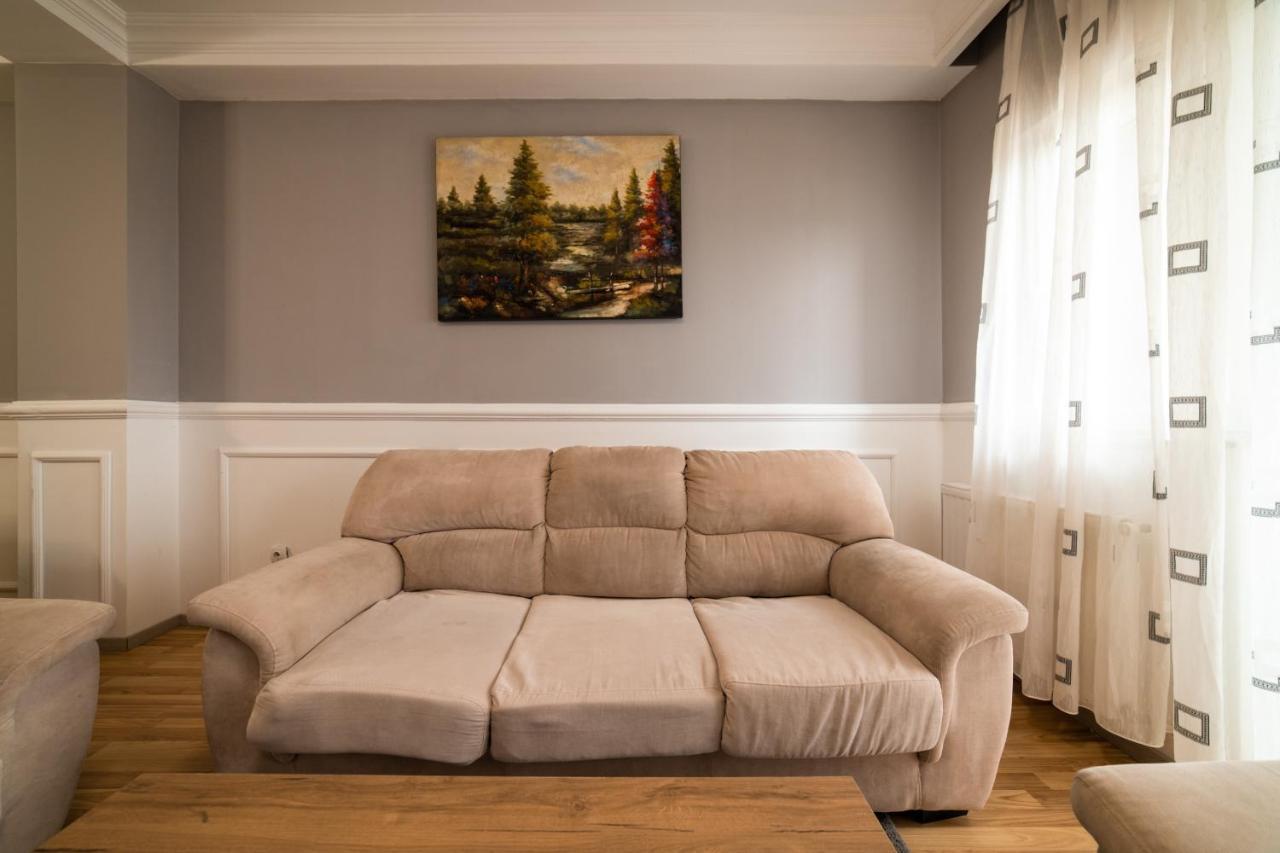 Cedartree Prishtina Apartment Prishtine Bagian luar foto
