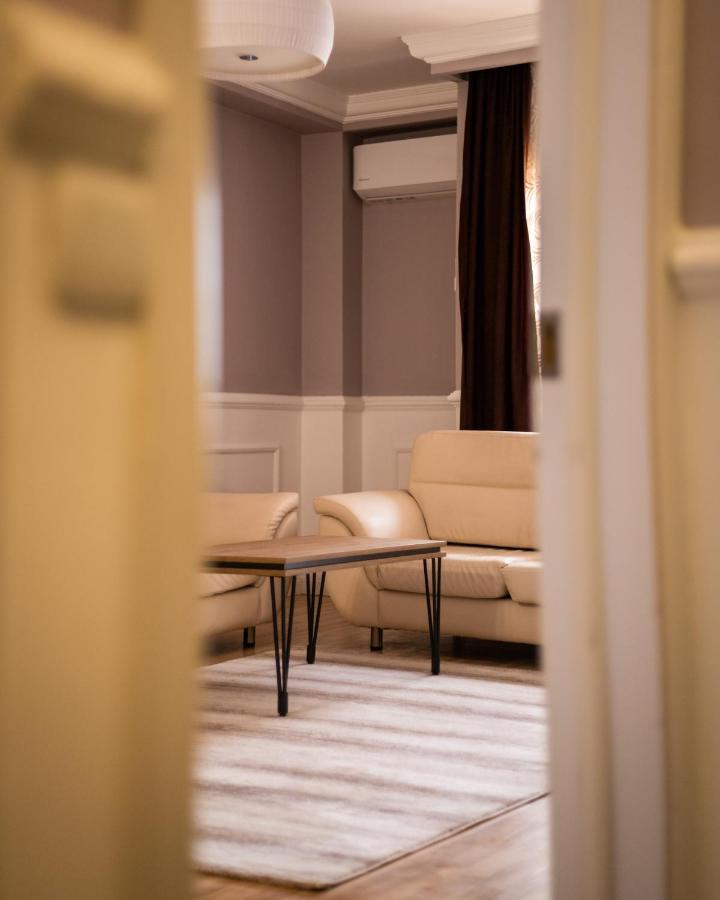 Cedartree Prishtina Apartment Prishtine Bagian luar foto