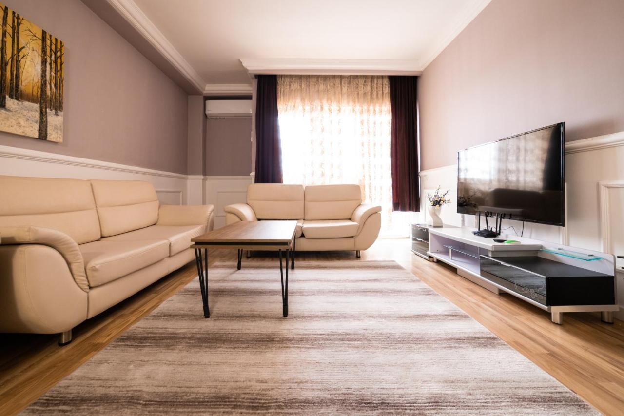 Cedartree Prishtina Apartment Prishtine Bagian luar foto