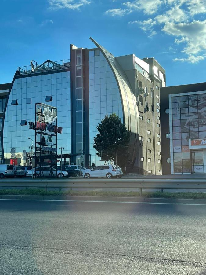 Cedartree Prishtina Apartment Prishtine Bagian luar foto